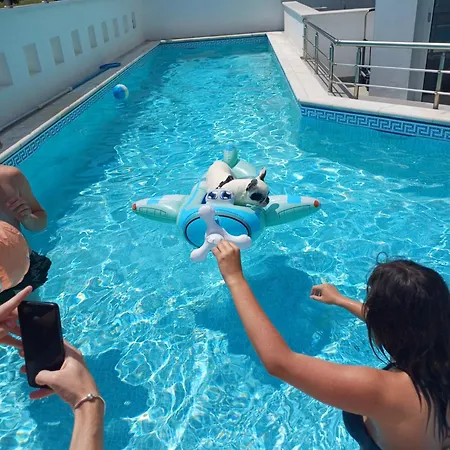 شقة Crystal Aura *