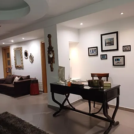 Crystal Aura Apartmán *