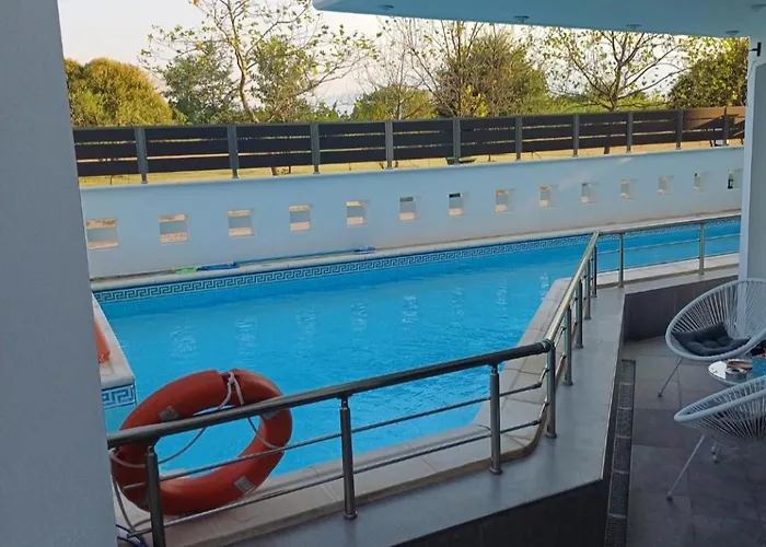 Crystal Aura Apartamento *