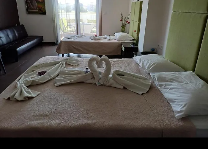 Crystal Aura Apartamento Paralía