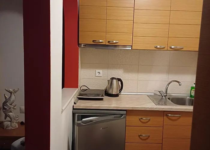 Crystal Aura Paralía